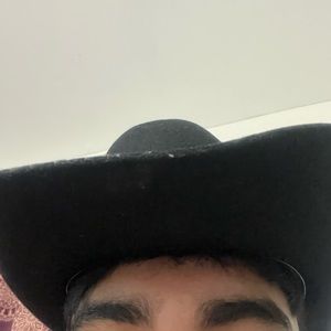 Meet your Posher, Alejandro